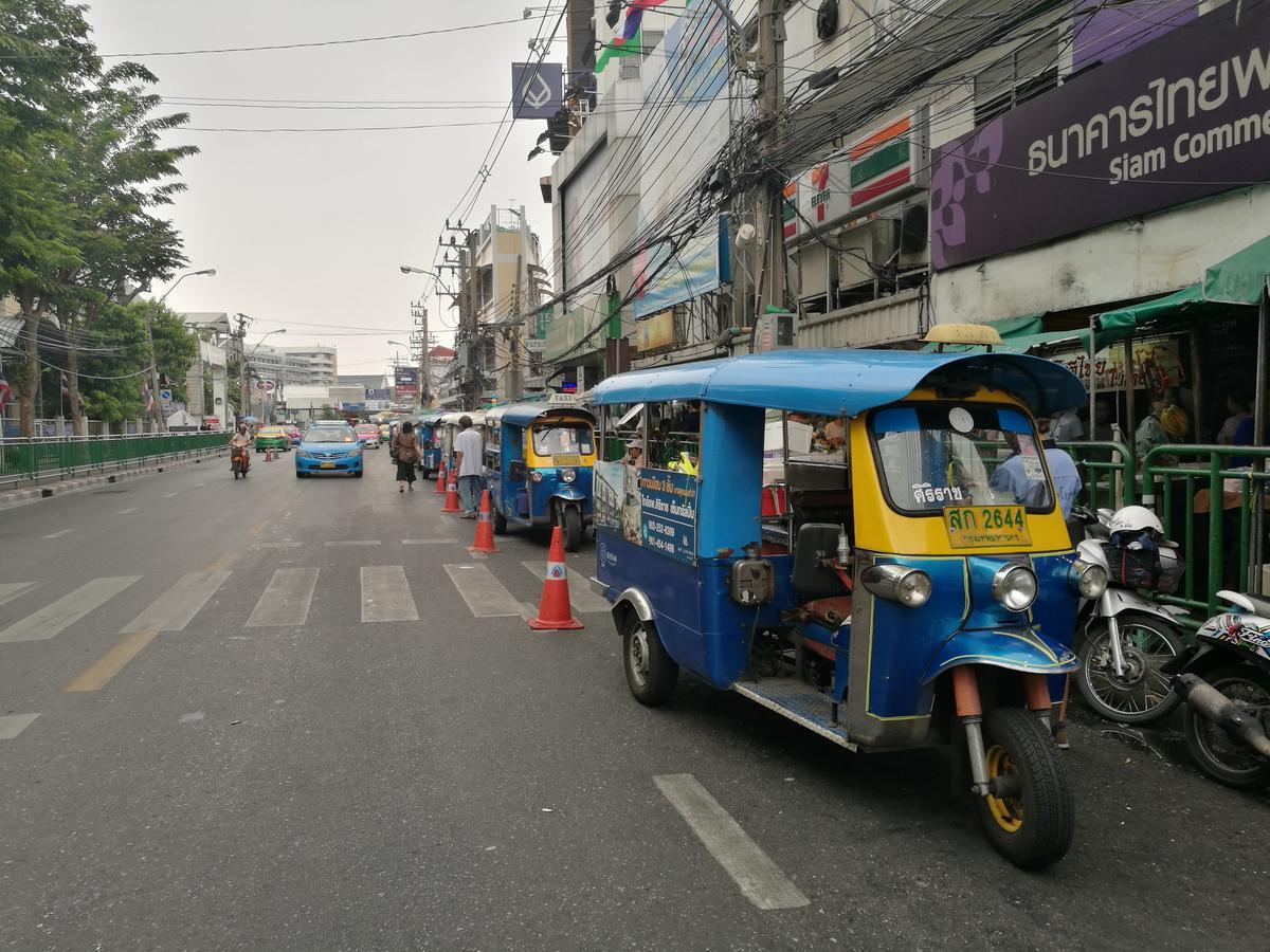 Jl Residence Siriraj Bangkok Luaran gambar
