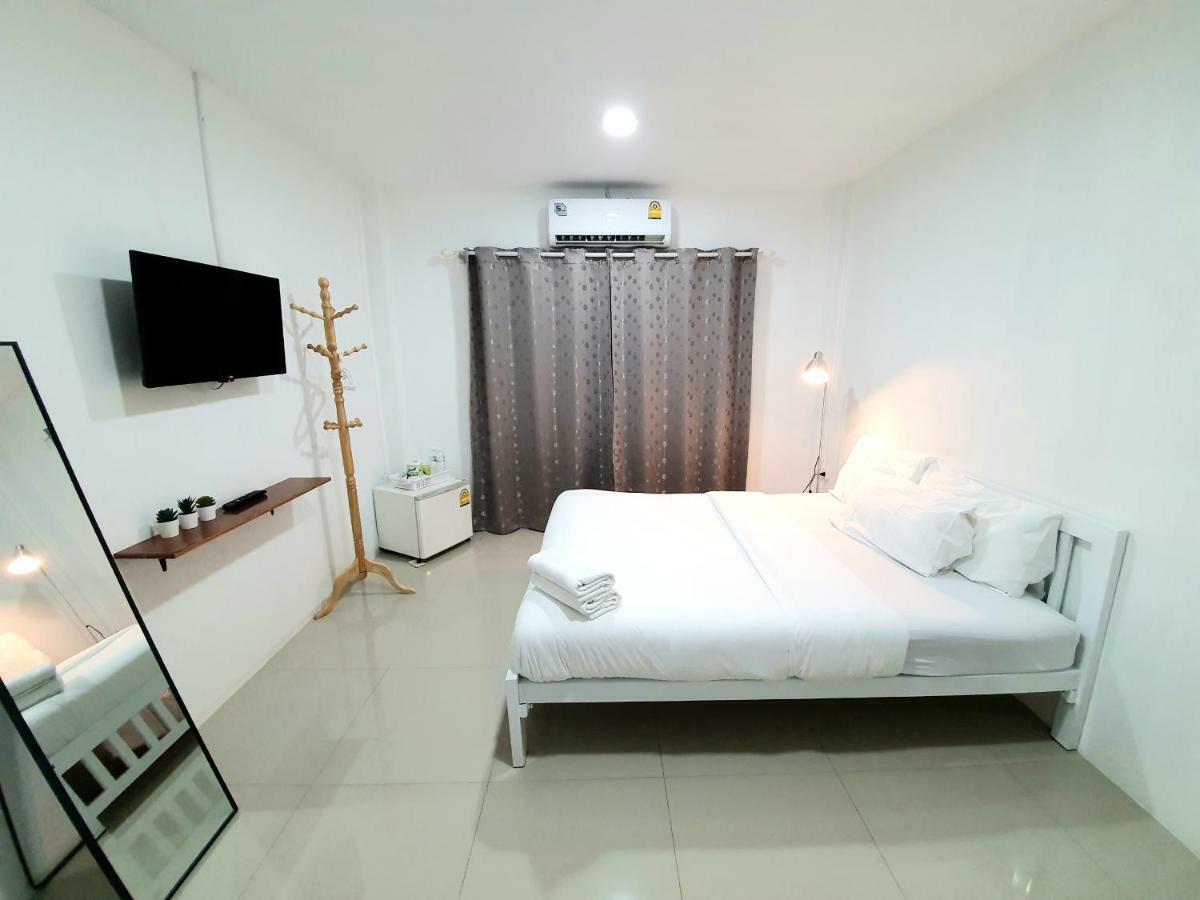 Jl Residence Siriraj Bangkok Luaran gambar